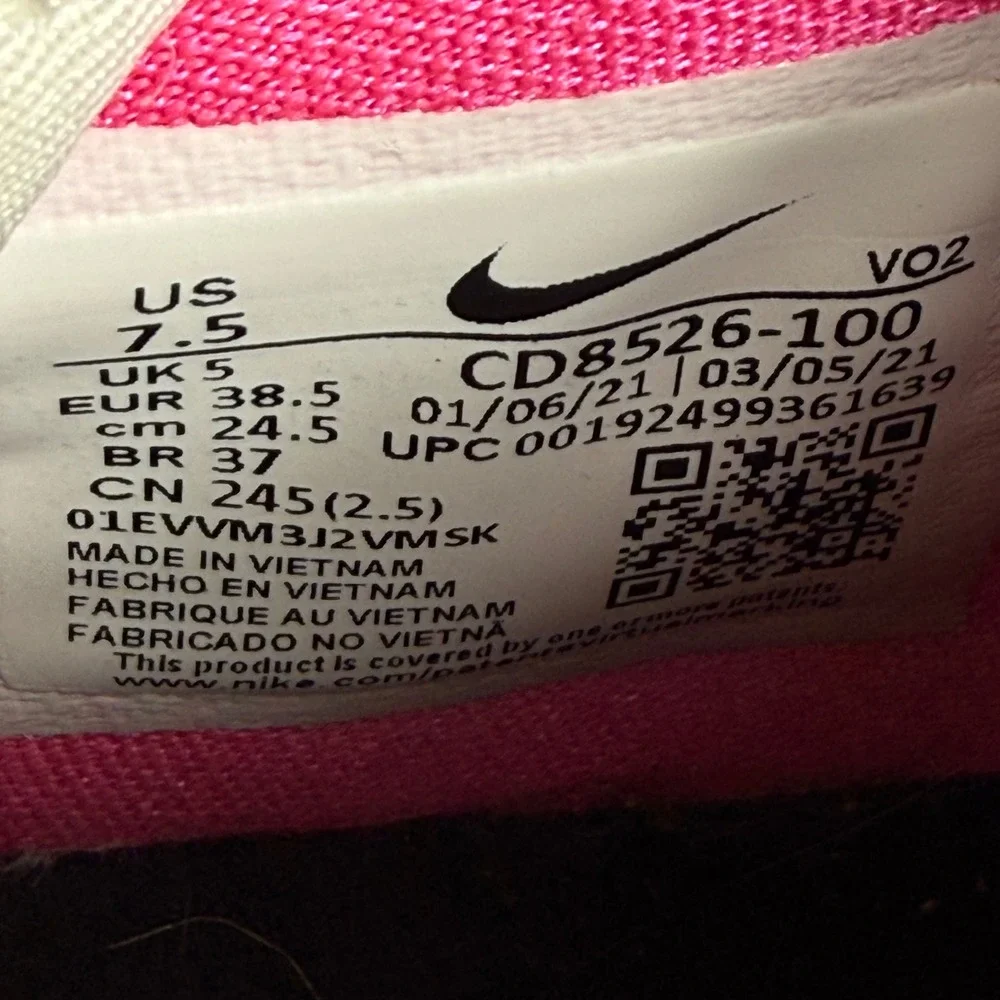 Nike Free Metcon 3 Size 7.5 White Pink Training Gym Shoes CD8526-100 Athleisure
